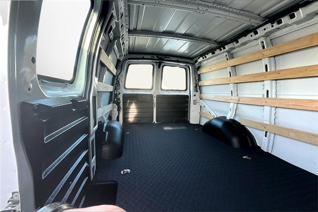 2024 Chevrolet Express Cargo 2500 WT