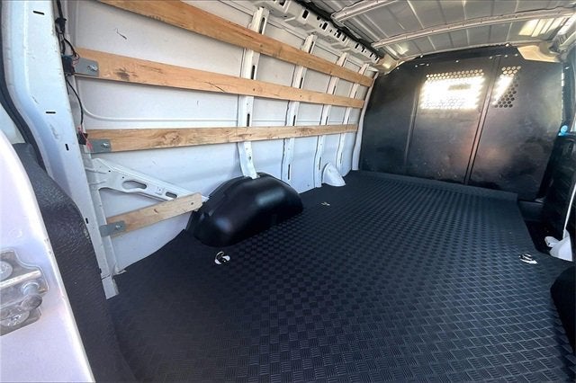 2024 Chevrolet Express Cargo 2500 WT