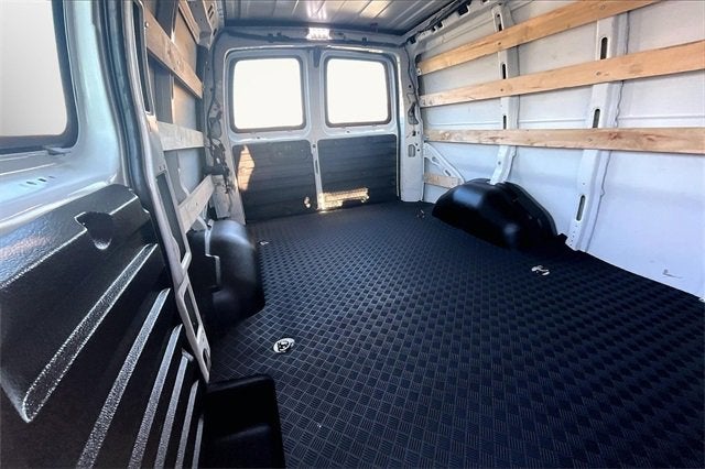 2024 Chevrolet Express Cargo 2500 WT