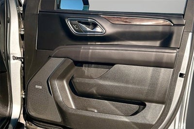 2023 Chevrolet Suburban LT