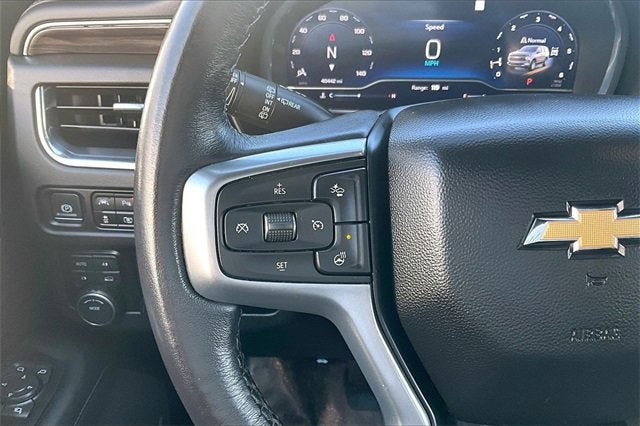 2023 Chevrolet Suburban LT