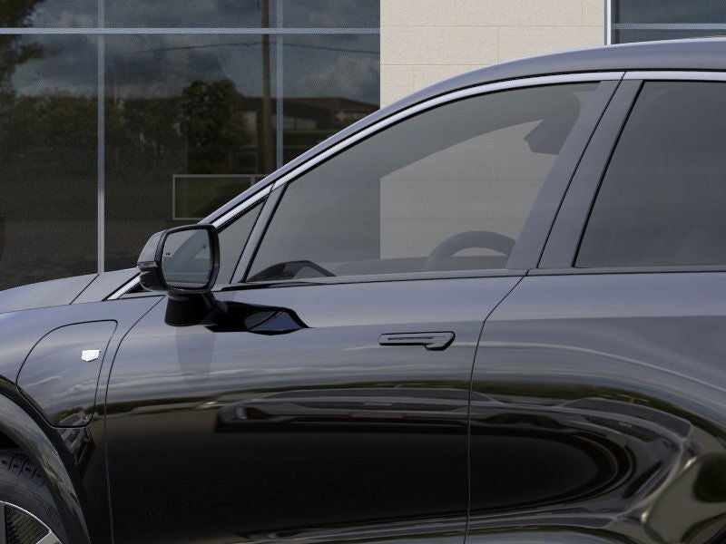 2025 Cadillac OPTIQ Luxury 2