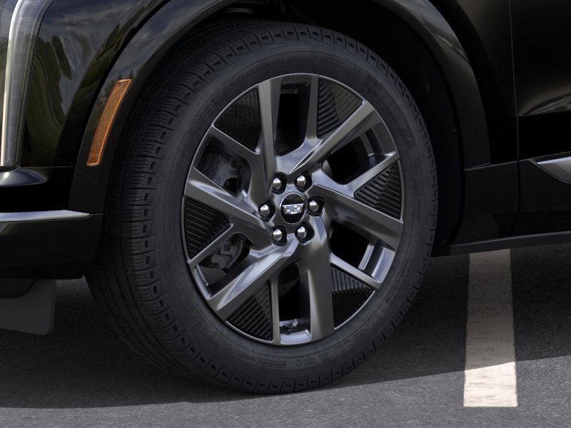 2025 Cadillac OPTIQ Luxury 2