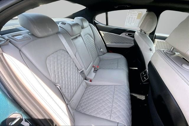 2023 Genesis G70 3.3T